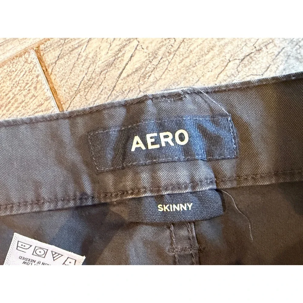 AERO skinny pants